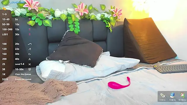 Hannah williams1 online show from 12, 1, 2025