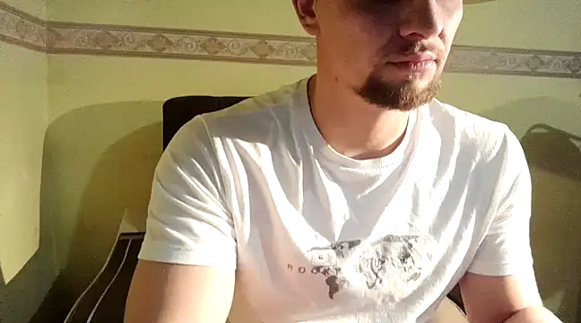 Snapshot of Regularfucker28 chatting on 8, 12, 2024 Regularfucker28 online show from 8, 12, 2024