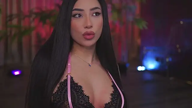 Snapshot of GinaValentinna chatting on 8, 1, 2026 GinaValentinna online show from 8, 1, 2026