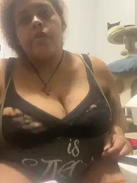 juicybooty cherri2 online show from 19, 1, 2025