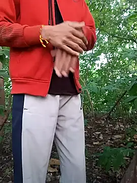 Snapshot of Piyush_2024 chatting on 22, 11, 2025 Piyush 2024 online show from 22, 11, 2025