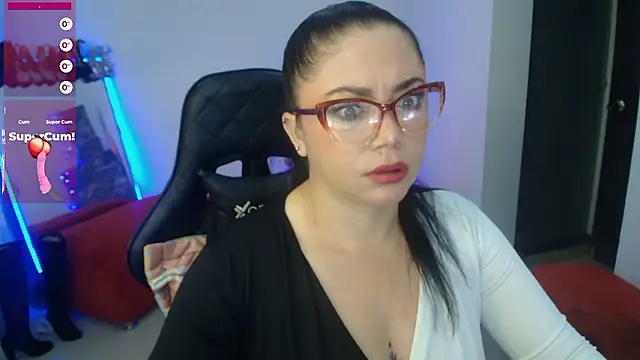 Snapshot of Madame_Shein_ chatting on 6, 12, 2024 Madame Shein online show from 6, 12, 2024