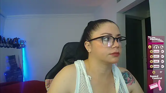 Snapshot of Madame_Shein_ chatting on 11, 12, 2024 Madame Shein online show from 11, 12, 2024