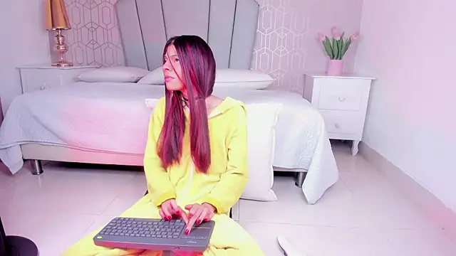 Paige smith online show from 4, 3, 2025