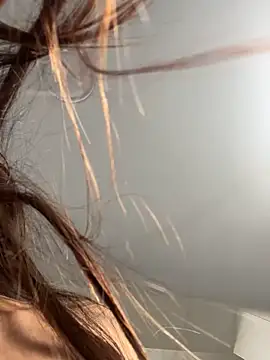 AleFantasy0001 online show from 2, 12, 2025