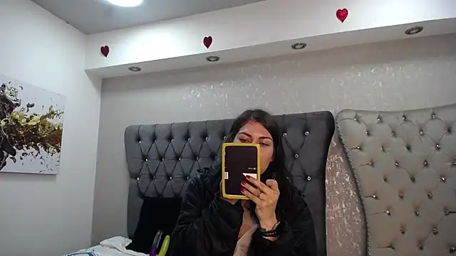 Melodi Roux online show from 1, 3, 2025