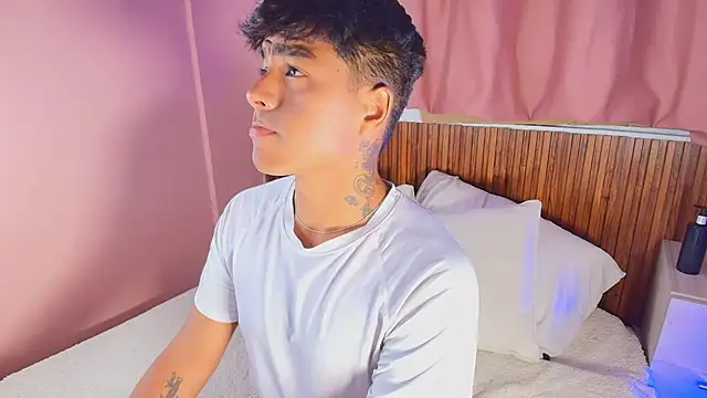 kiing azahell online show from 3, 4, 2026