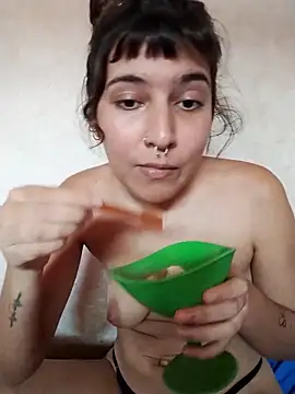 Snapshot of Cloeegoth chatting on 5, 3, 2025 Cloeegoth online show from 5, 3, 2025