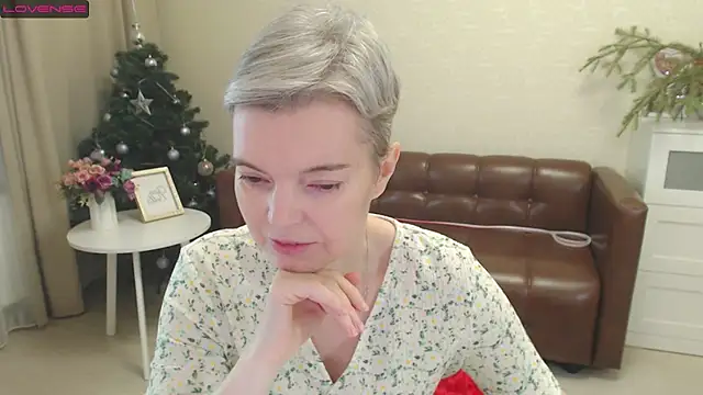 Snapshot of Cutie_Erikaa1 chatting on 20, 12, 2024 Cutie Erikaa1 online show from 20, 12, 2024