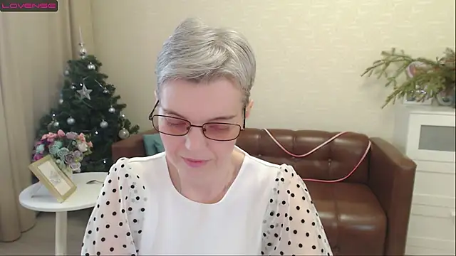 Snapshot of Cutie_Erikaa1 chatting on 25, 12, 2024 Cutie Erikaa1 online show from 25, 12, 2024