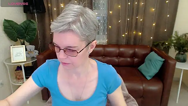 Snapshot of Cutie_Erikaa1 chatting on 27, 12, 2024 Cutie Erikaa1 online show from 27, 12, 2024