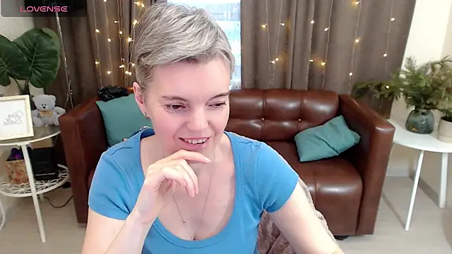 Snapshot of Cutie_Erikaa1 chatting on 28, 12, 2024 Cutie Erikaa1 online show from 28, 12, 2024