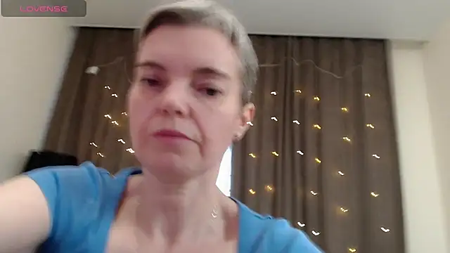 Snapshot of Cutie_Erikaa1 chatting on 28, 12, 2024 Cutie Erikaa1 online show from 28, 12, 2024