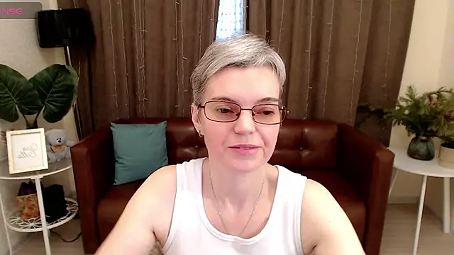 Snapshot of Cutie_Erikaa1 chatting on 10, 1, 2025 Cutie Erikaa1 online show from 10, 1, 2025