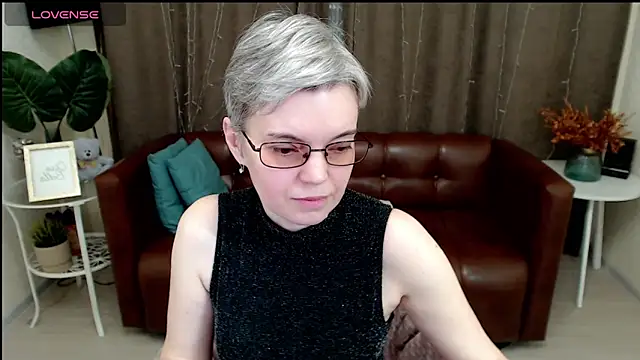 Snapshot of Cutie_Erikaa1 chatting on 21, 1, 2025 Cutie Erikaa1 online show from 21, 1, 2025