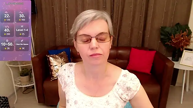 Snapshot of Cutie_Erikaa1 chatting on 5, 3, 2025 Cutie Erikaa1 online show from 5, 3, 2025