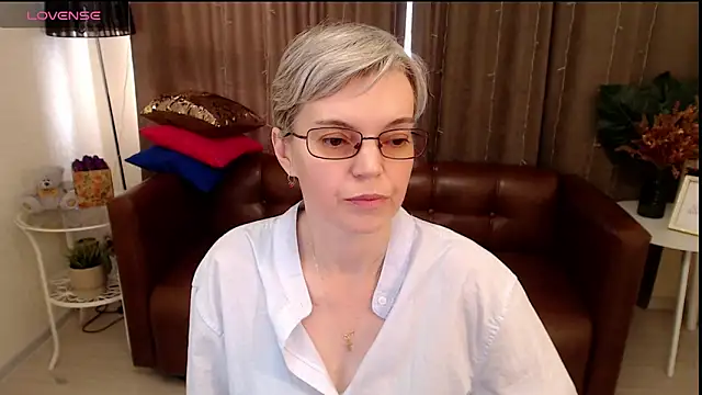 Snapshot of Cutie_Erikaa1 chatting on 6, 3, 2025 Cutie Erikaa1 online show from 6, 3, 2025