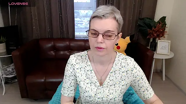 Snapshot of Cutie_Erikaa1 chatting on 10, 9, 2025 Cutie Erikaa1 online show from 10, 9, 2025