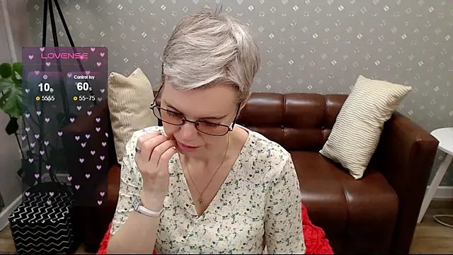 Snapshot of Cutie_Erikaa1 chatting on 26, 9, 2025 Cutie Erikaa1 online show from 26, 9, 2025
