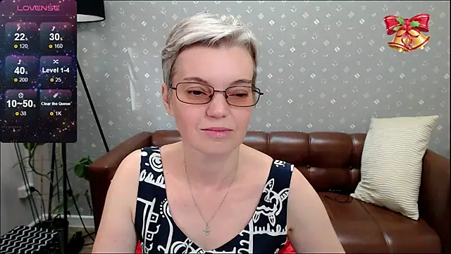 Snapshot of Cutie_Erikaa1 chatting on 9, 10, 2025 Cutie Erikaa1 online show from 9, 10, 2025
