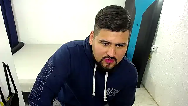 pitbullveryhot online show from 13, 10, 2025