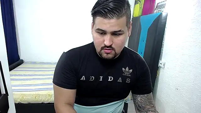 pitbullveryhot online show from 17, 11, 2025