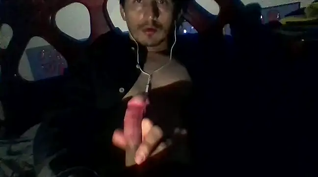 Snapshot of alez5939 chatting on 11, 12, 2024 alez5939 online show from 11, 12, 2024