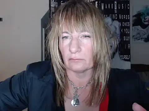 BettyDavisX online show from 12, 1, 2025