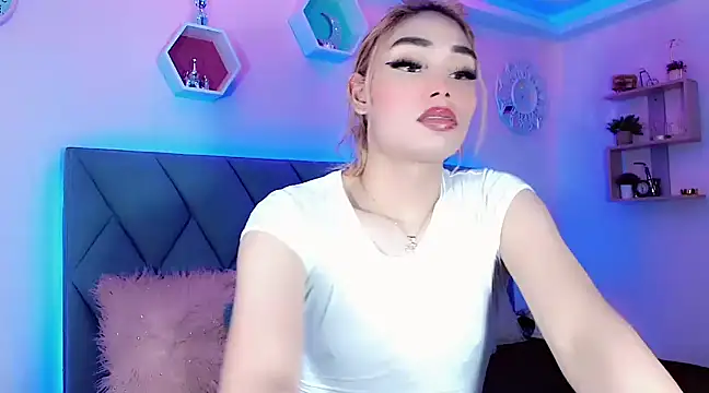 Hallyhott online show from 12, 12, 2024