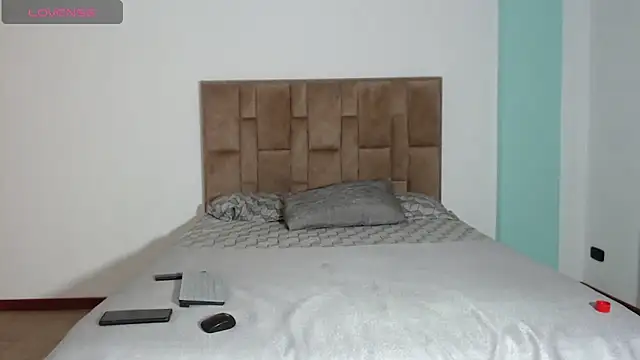 aleejhandraa online show from 9, 11, 2025