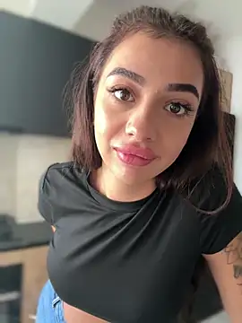 LaraVegas  online show from 22, 9, 2025