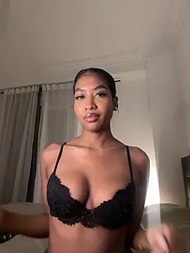 Snapshot of IamCrystal2 chatting on 11, 3, 2026 IamCrystal2 online show from 11, 3, 2026