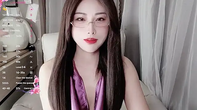 Snapshot of Blossom-666 chatting on 23, 2, 2025 Blossom-666 online show from 23, 2, 2025