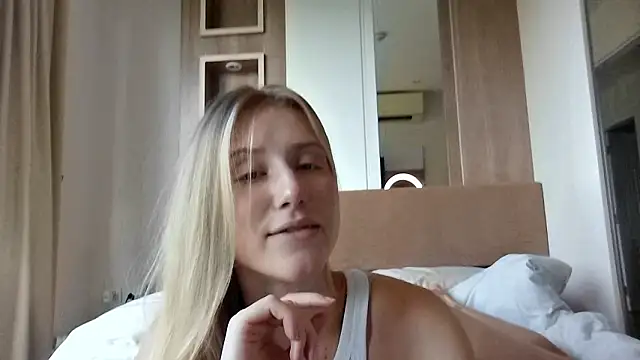 Snapshot of ArianaMur chatting on 15, 3, 2026 ArianaMur online show from 15, 3, 2026