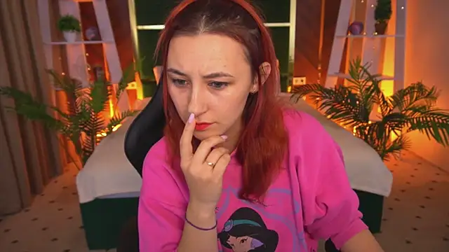 Snapshot of Roxy_Rayy chatting on 28, 11, 2025 Roxy Rayy online show from 28, 11, 2025