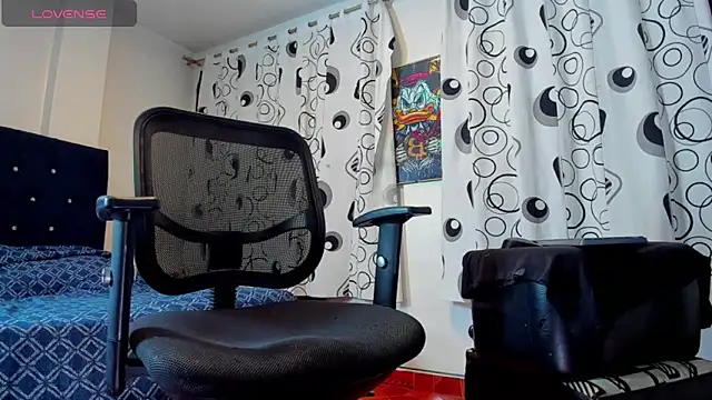 Giomar Reyes online show from 9, 10, 2025