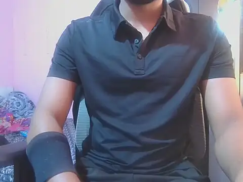 KissesBoyAD online show from 5, 12, 2025