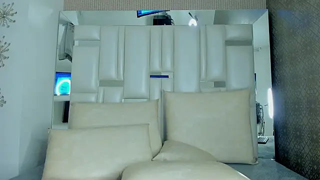 Valery Foxx  online show from 14, 12, 2024