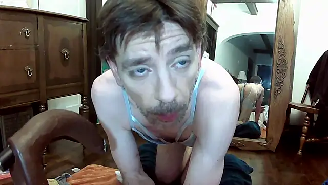 Snapshot of MaxJr8008 chatting on 16, 9, 2025 MaxJr8008 online show from 16, 9, 2025