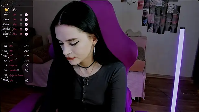 Snapshot of Molly_Crystall chatting on 14, 3, 2025 Molly Crystall online show from 14, 3, 2025