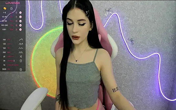 Molly Crystall online show from 2, 3, 2026