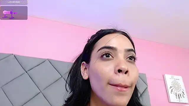 SaraSchmitt online show from 26, 2, 2025