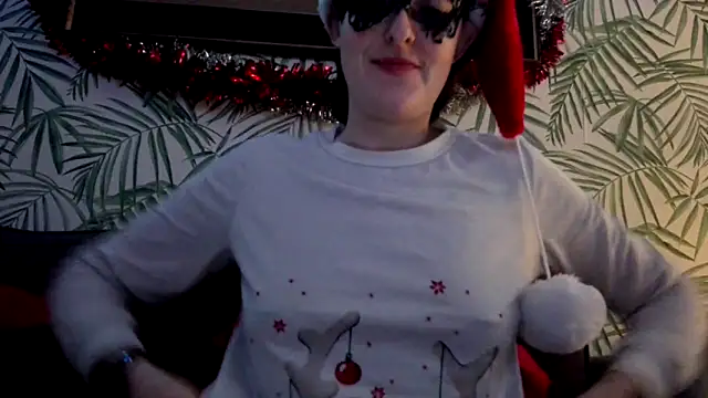 Snapshot of LexiSnowUK chatting on 3, 12, 2024 LexiSnowUK online show from 3, 12, 2024