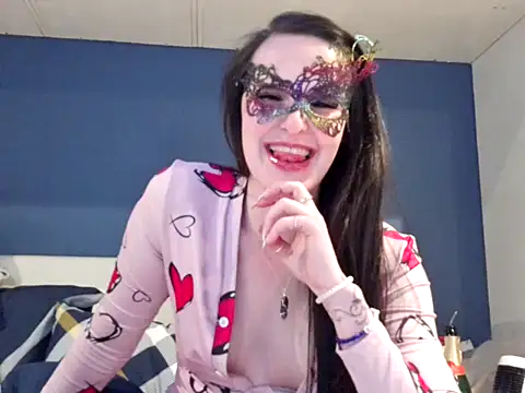 Snapshot of LexiSnowUK chatting on 2, 1, 2025 LexiSnowUK online show from 2, 1, 2025