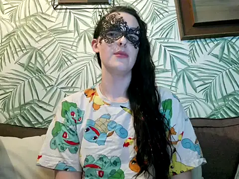 Snapshot of LexiSnowUK chatting on 5, 3, 2025 LexiSnowUK online show from 5, 3, 2025