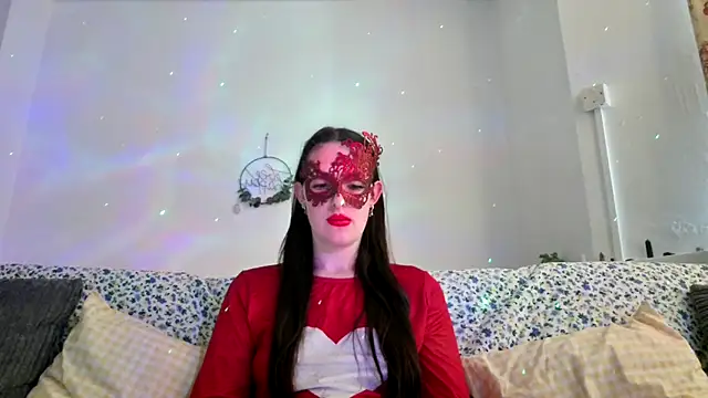 Snapshot of LexiSnowUK chatting on 3, 12, 2025 LexiSnowUK online show from 3, 12, 2025