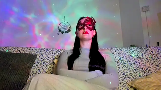 Snapshot of LexiSnowUK chatting on 3, 12, 2025 LexiSnowUK online show from 3, 12, 2025