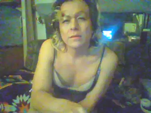 HoneyBdaQueen online show from 1, 3, 2025