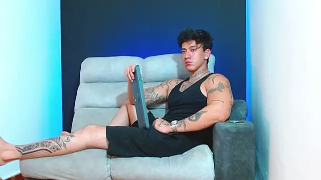 JUSTIN FULLER1 online show from 22, 12, 2025