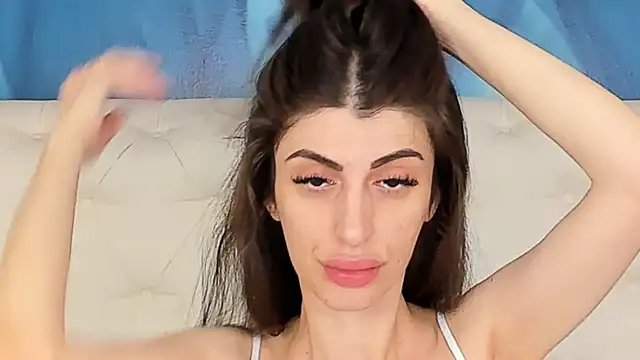 SkinnyDolly online show from 24, 11, 2025